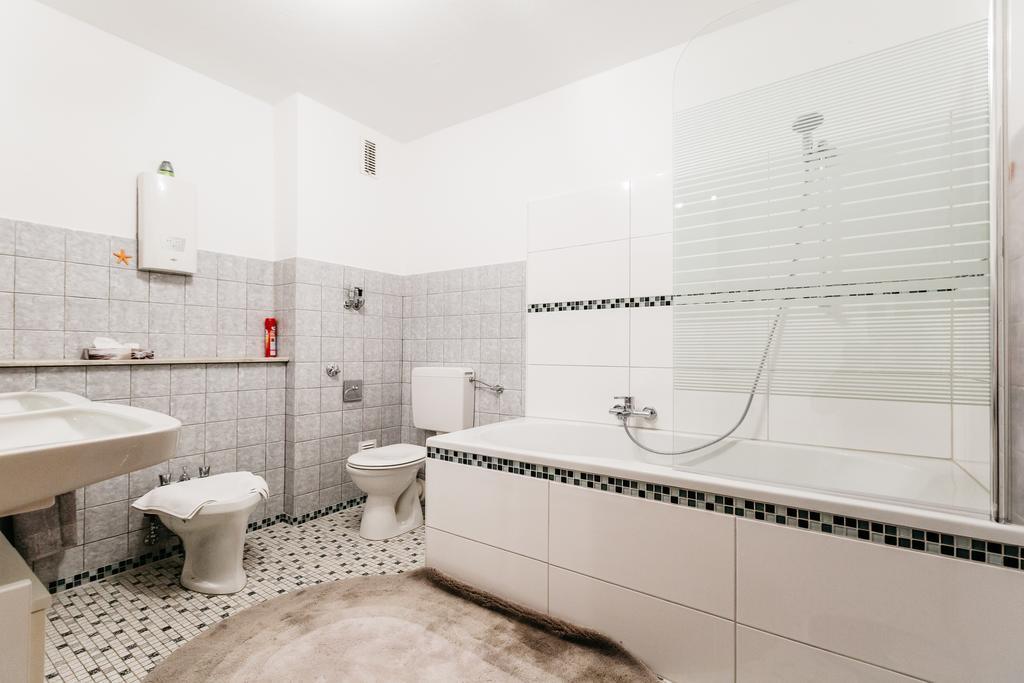 Apartments نيوس الغرفة الصورة
