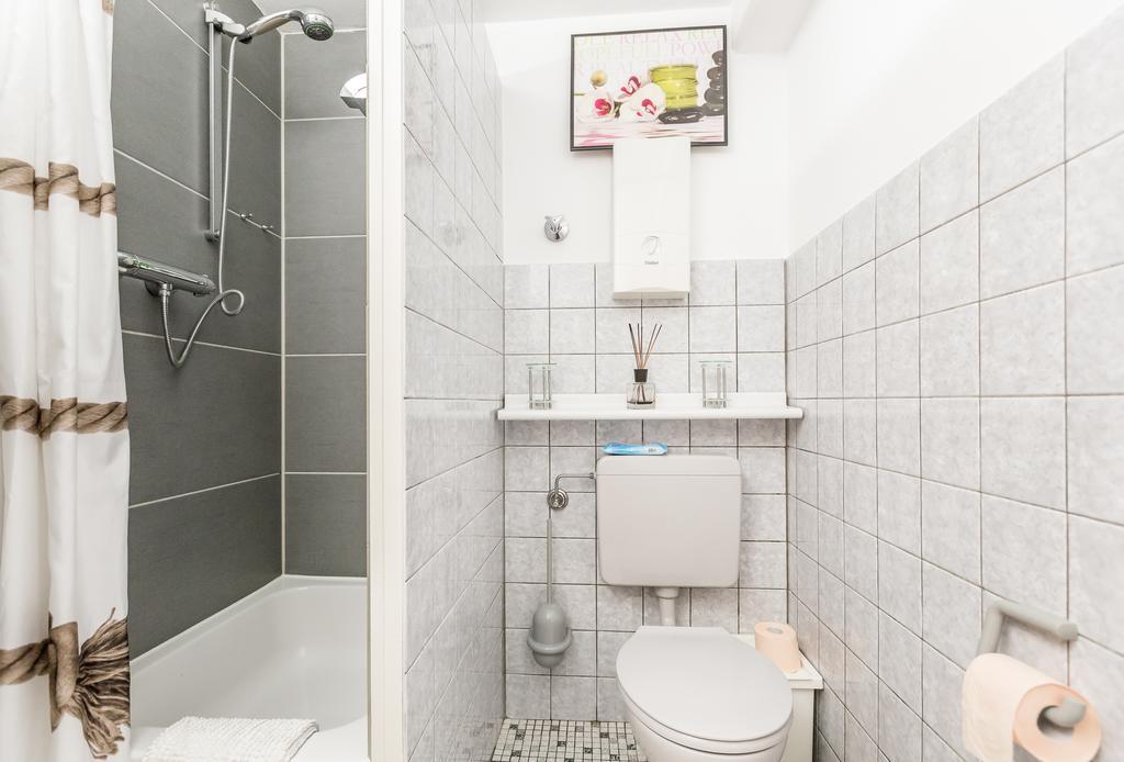 Apartments نيوس الغرفة الصورة